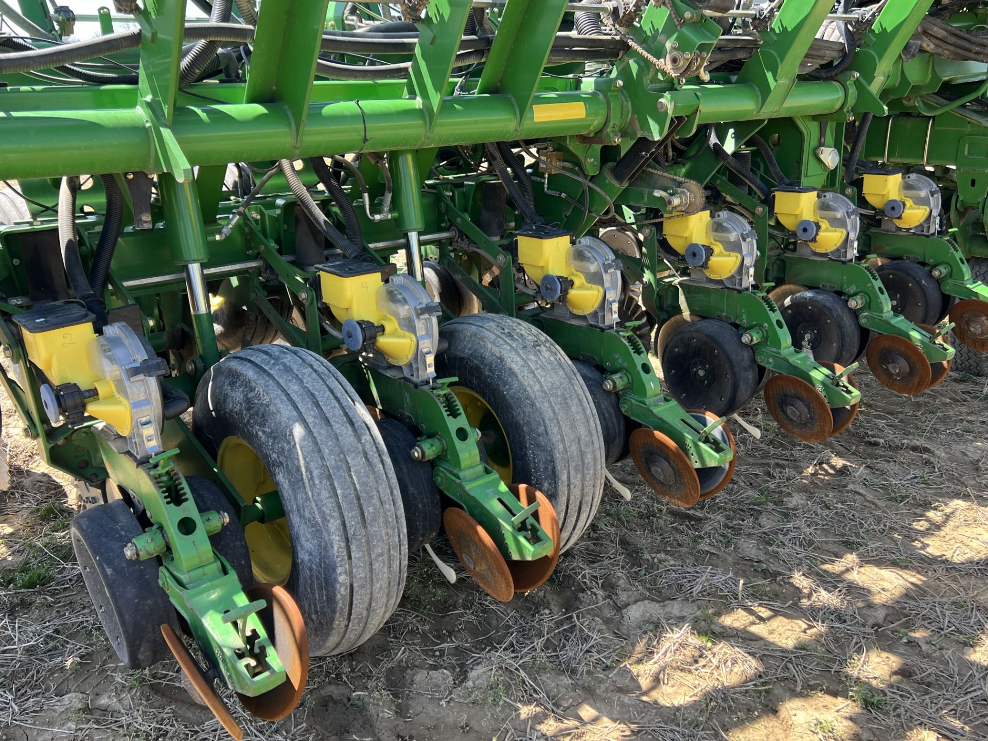 John Deere 1790 16/32 Planter - Image 10 of 32