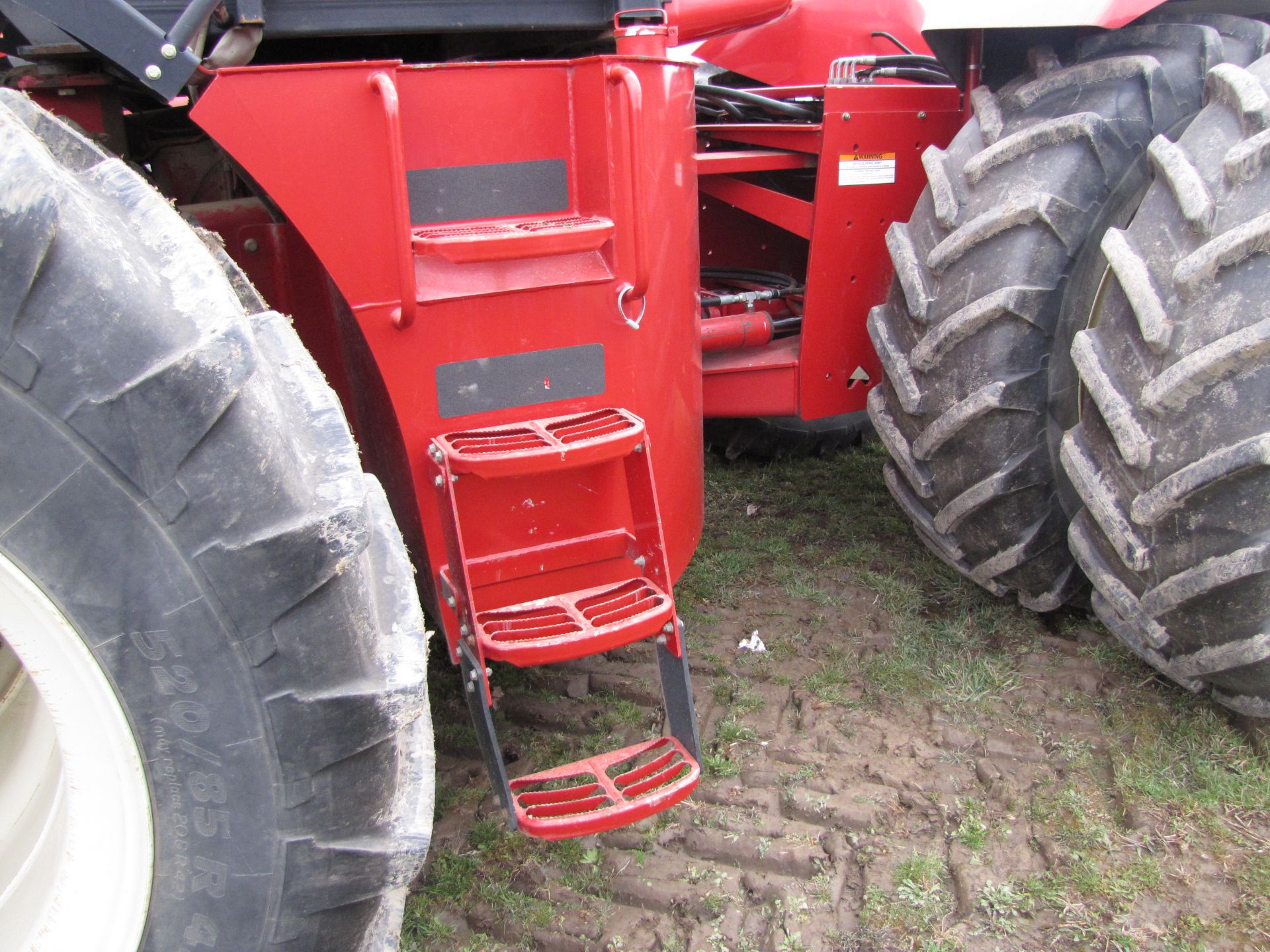 Versatile 375 Tractor - Image 17 of 47