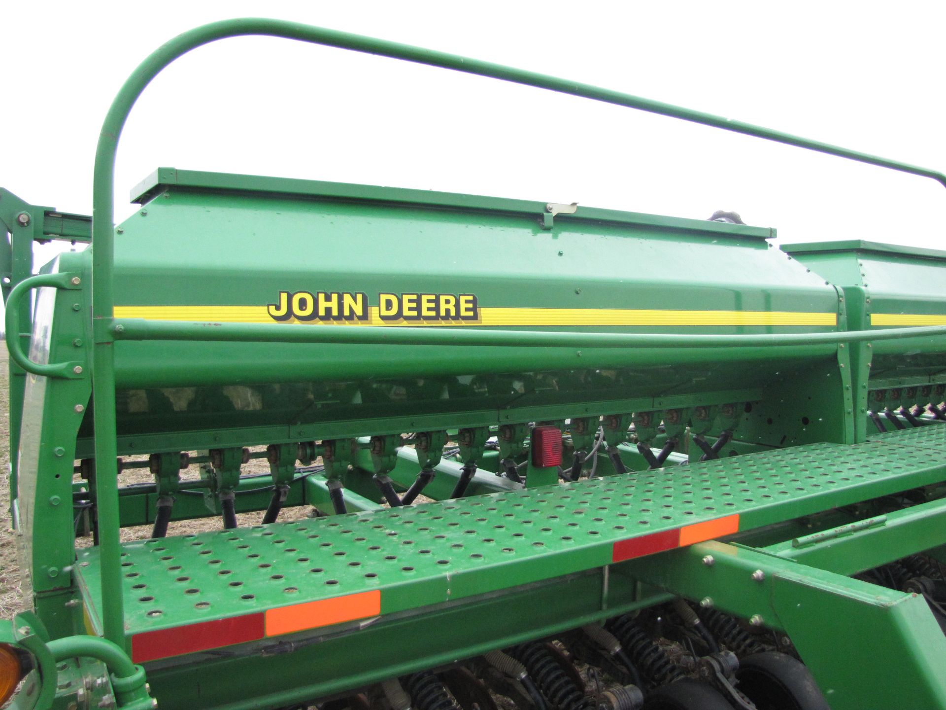 20' John Deere 1560 Drill - Image 30 of 49