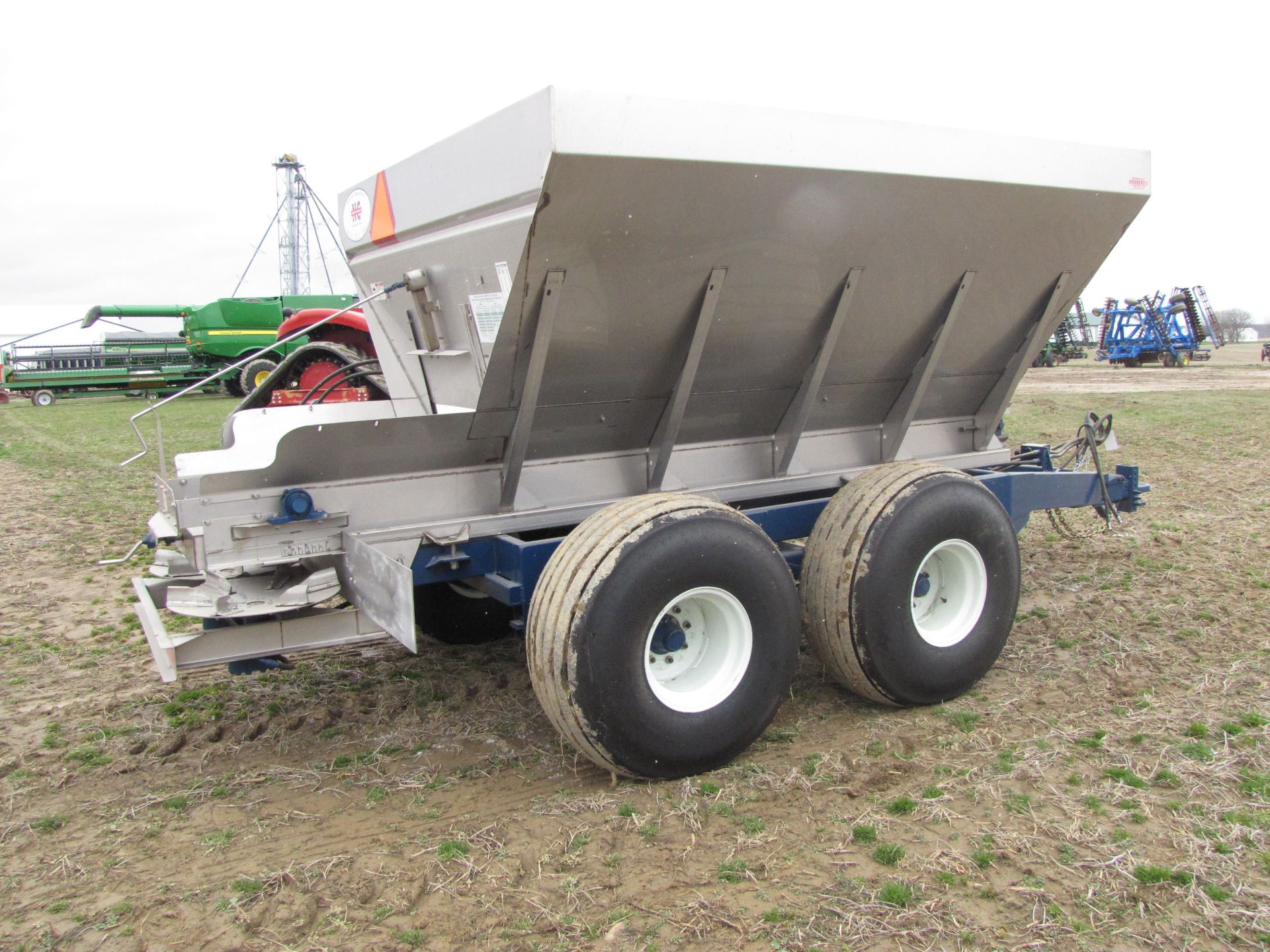 Newton Crouch SS Spreader - Image 9 of 31