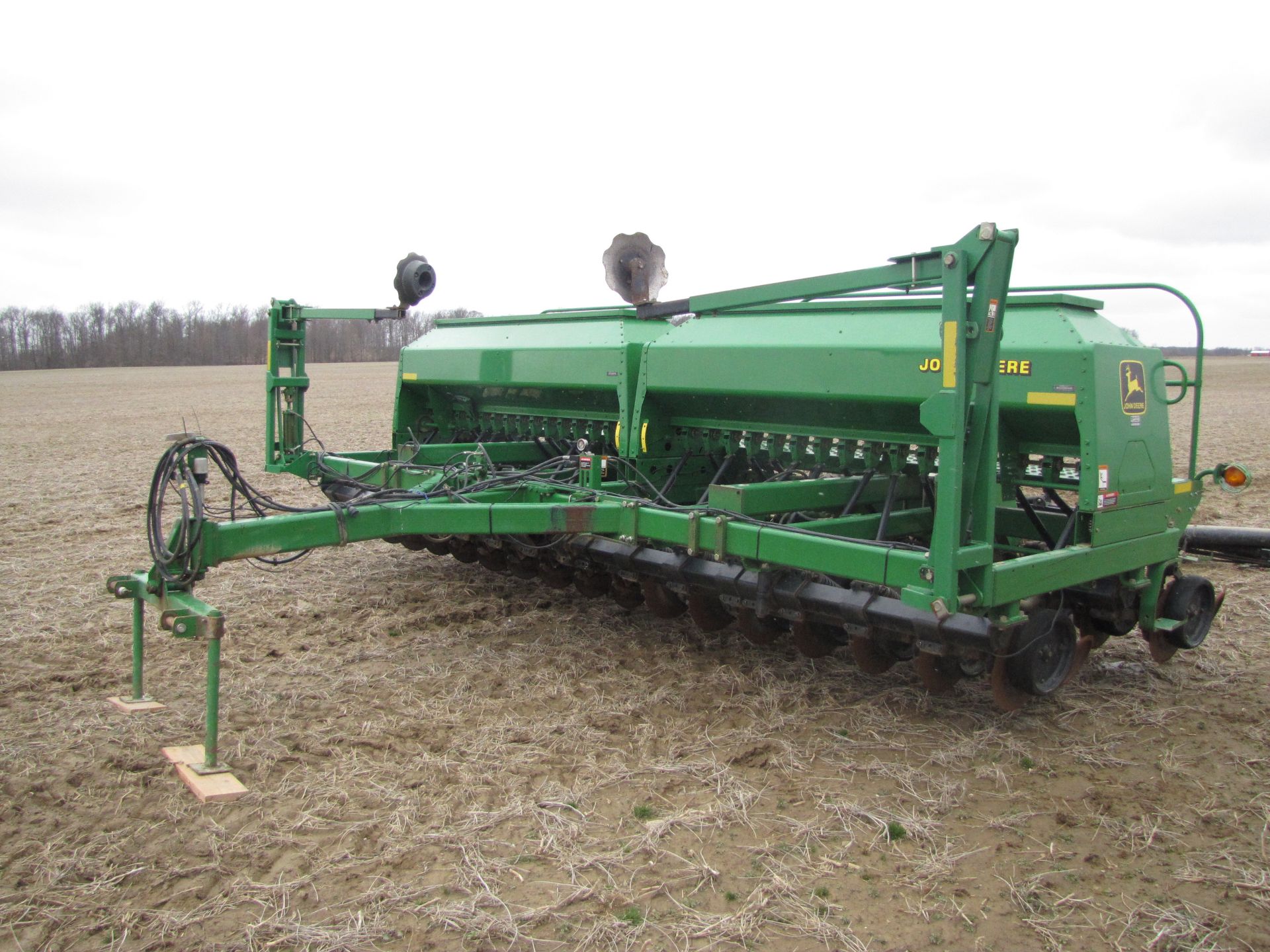 20' John Deere 1560 Drill - Image 12 of 49