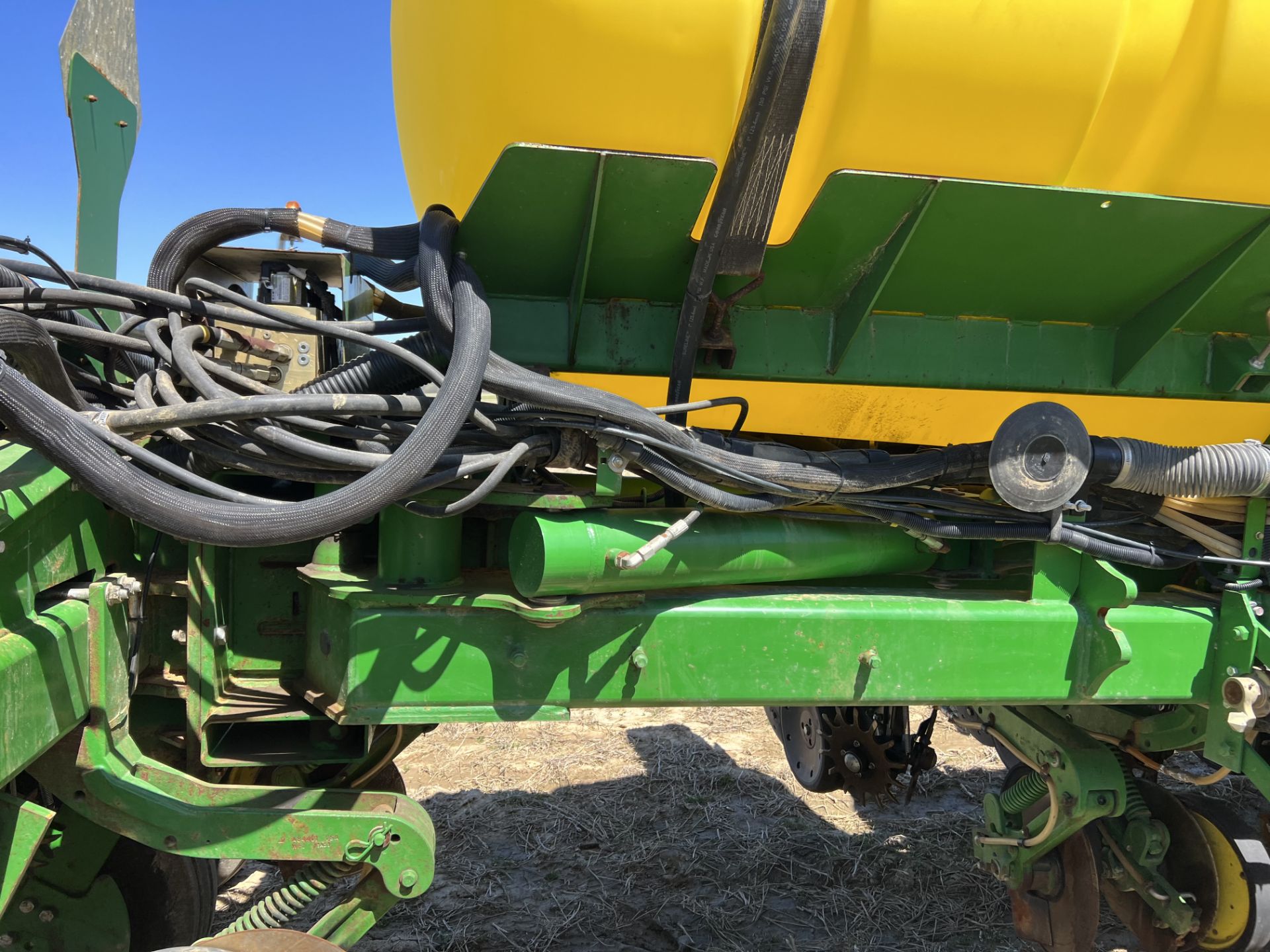 John Deere 1770NT 16R30'' Planter - Image 25 of 38