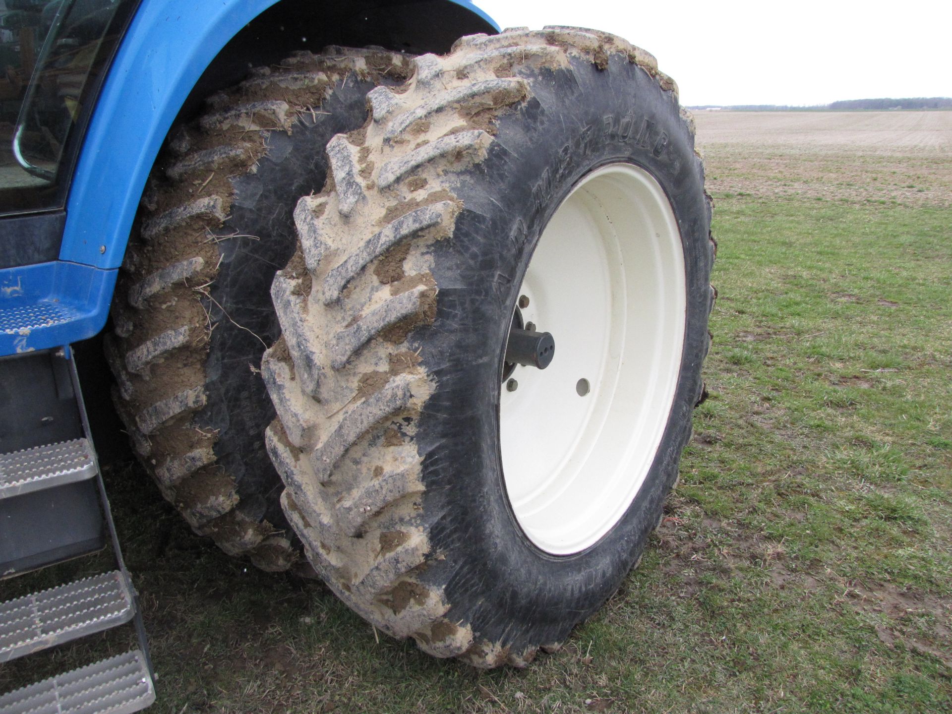 New Holland 8970 Tractor - Image 18 of 48