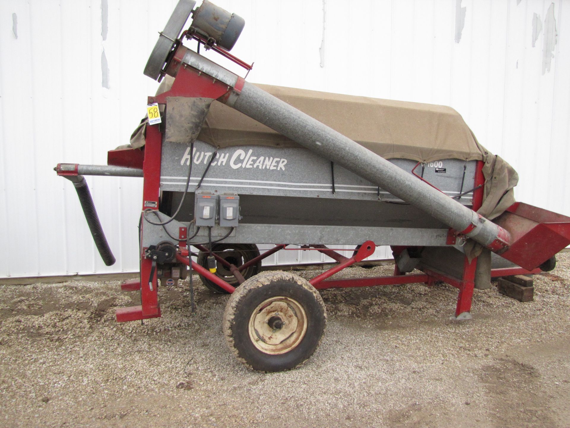 Hutch Cleaner C-1600 Grain Cleaner - Image 4 of 27