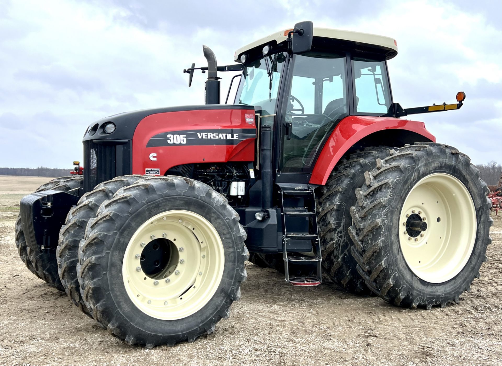 Versatile 305 Tractor