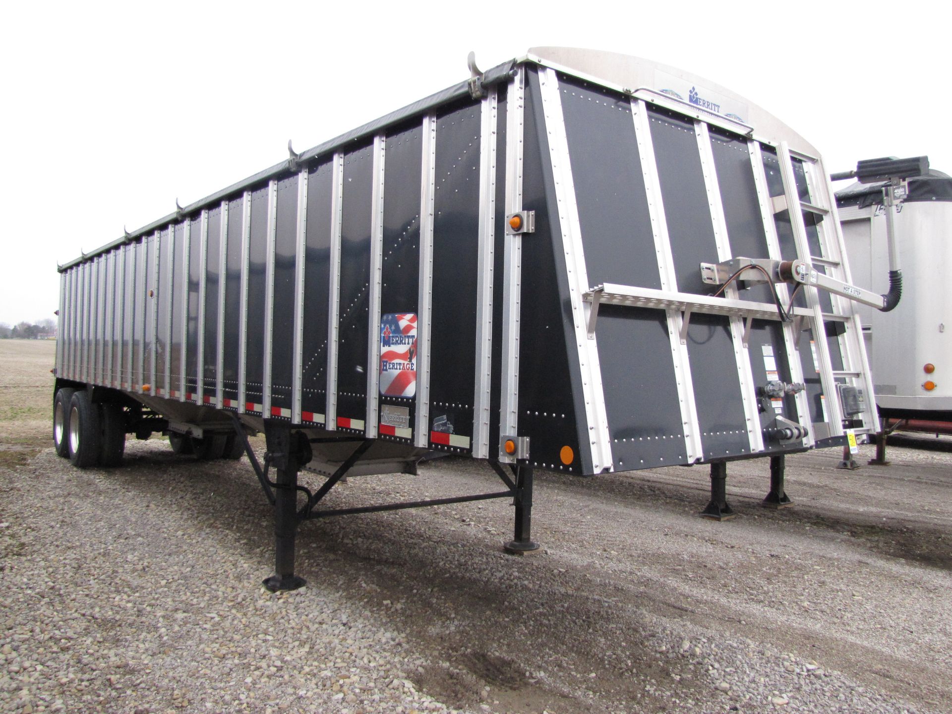 2014 38' Merritt Hopper Bottom Grain Trailer - Image 2 of 40