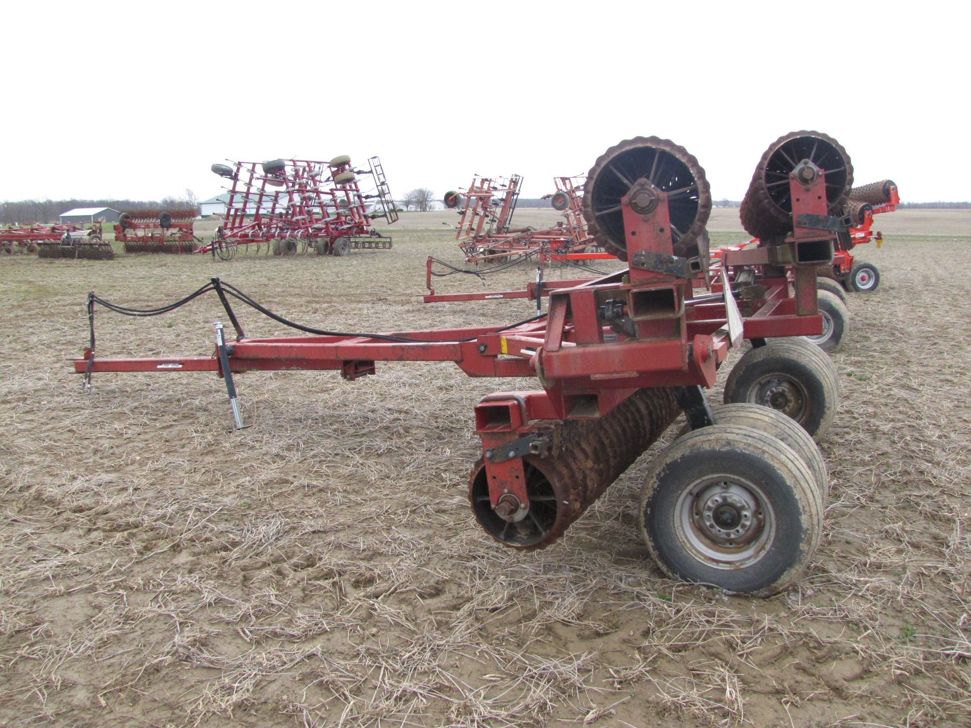 32' Farmhand Cultipacker - Image 4 of 27