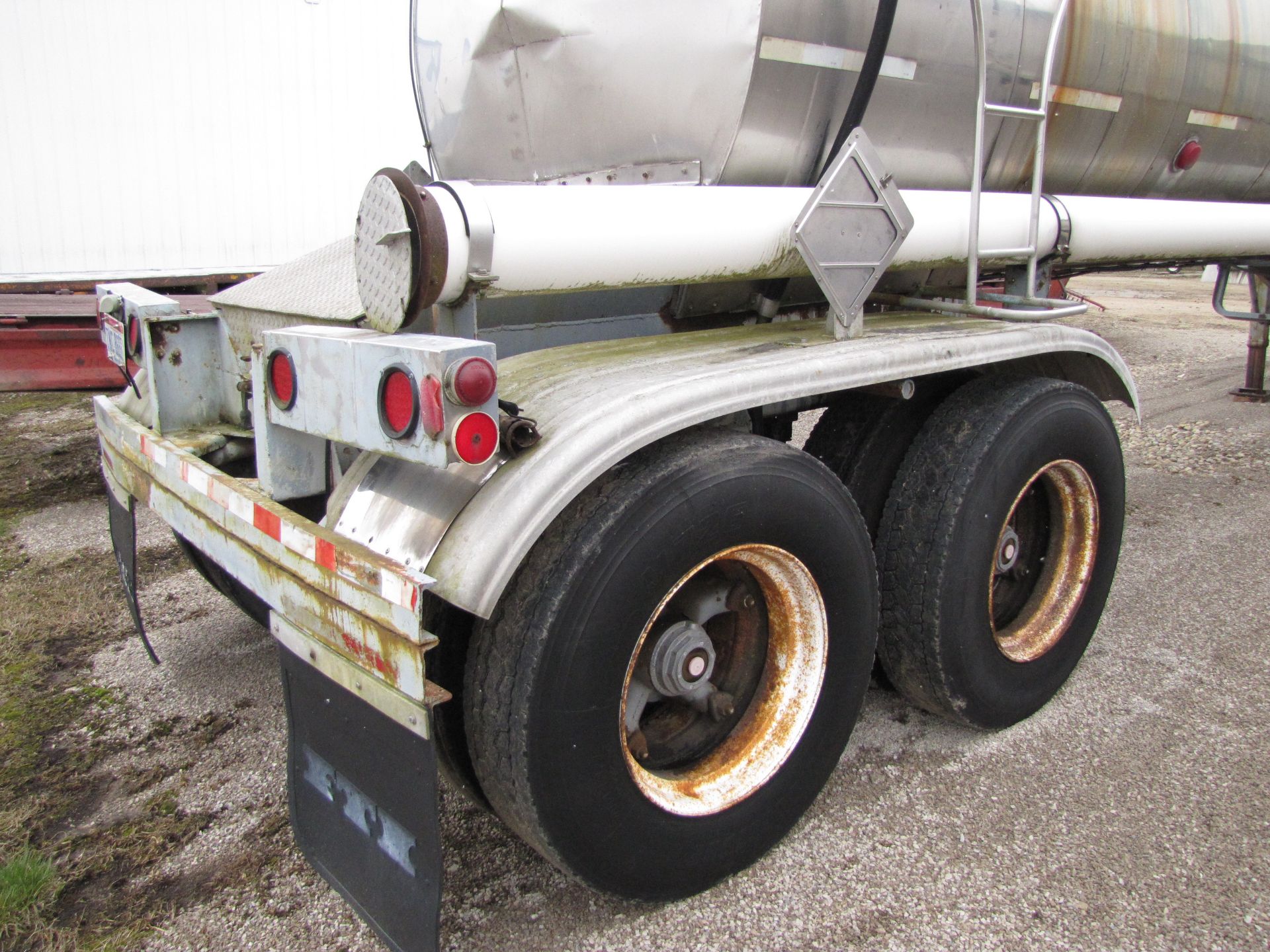 1970 Butler 4600-Gallon Tanker Trailer - Image 8 of 41