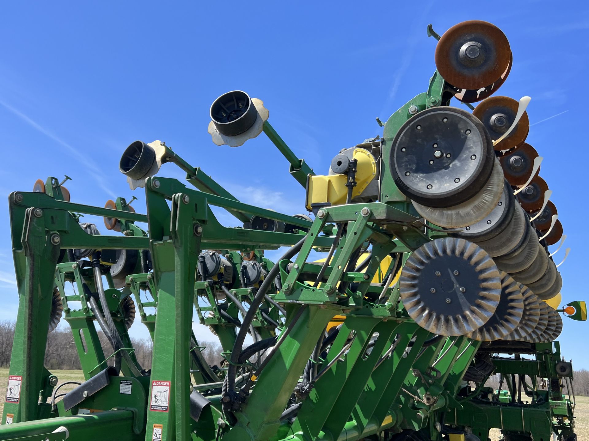 John Deere 1790 16/32 Planter - Image 9 of 32