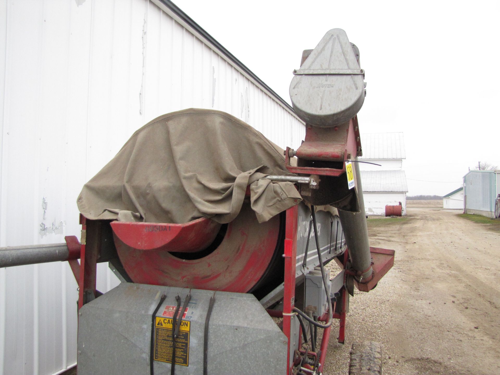 Hutch Cleaner C-1600 Grain Cleaner - Image 22 of 27