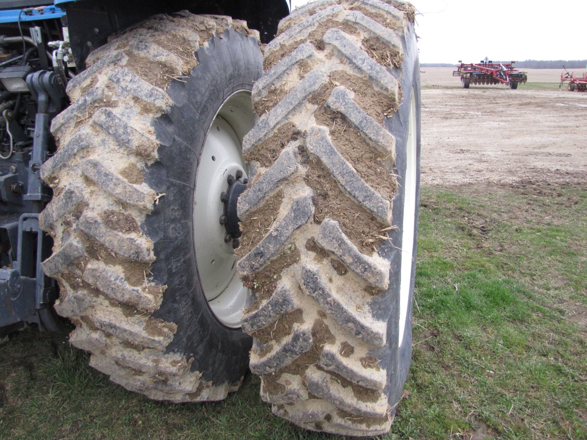 New Holland 8970 Tractor - Image 26 of 48