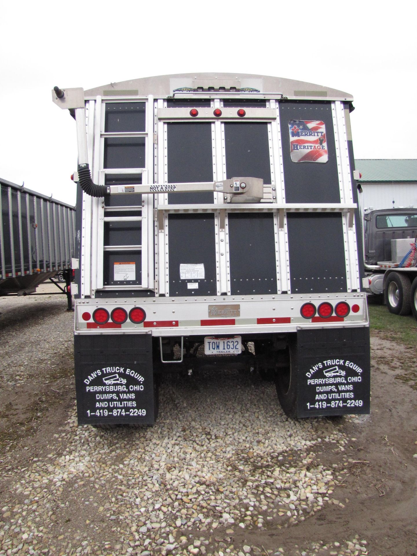 2015 38' Merritt Hopper Bottom Grain Trailer - Image 7 of 40