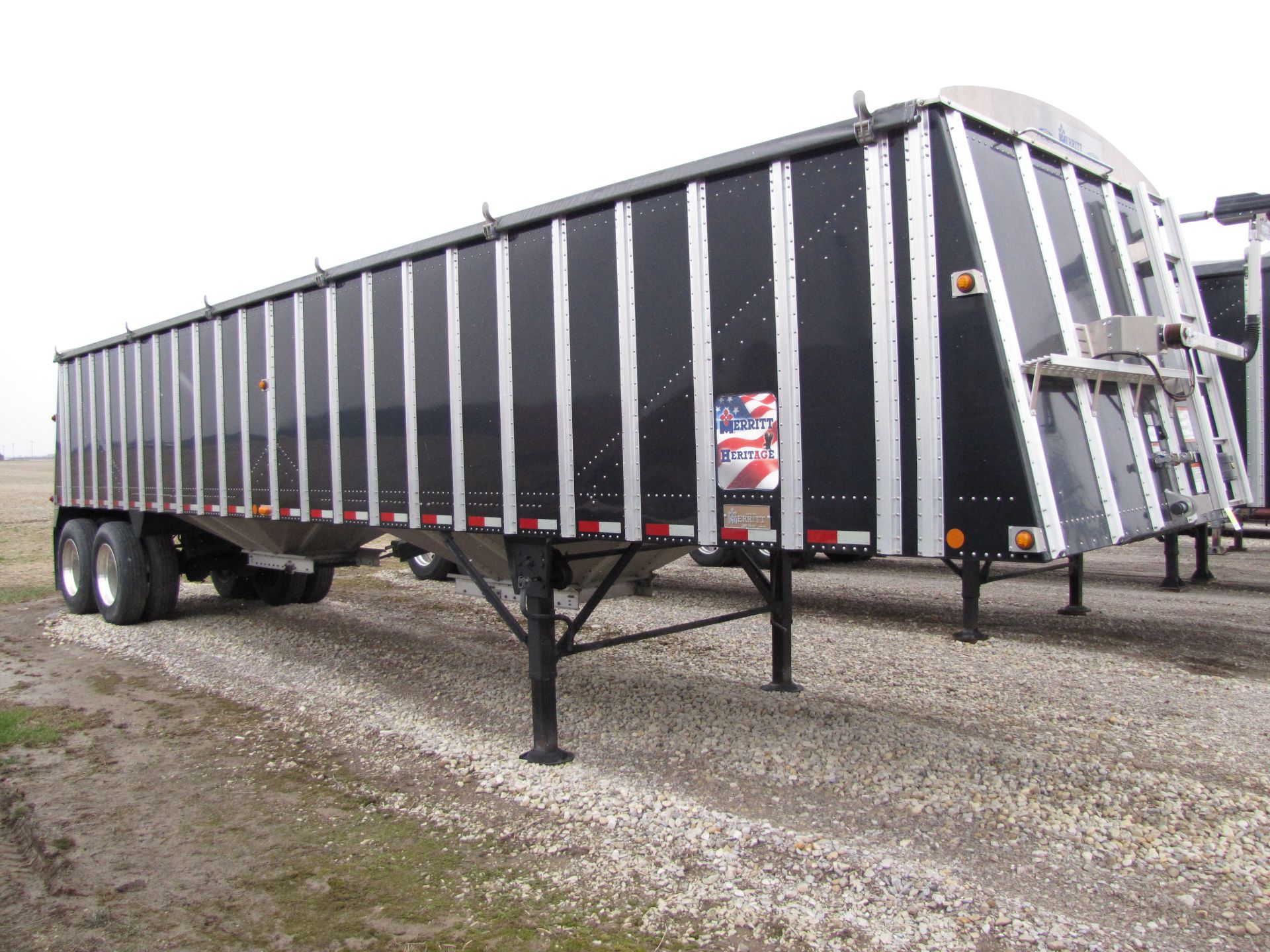 2015 38' Merritt Hopper Bottom Grain Trailer - Image 2 of 40