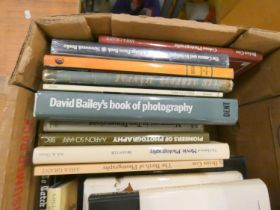 Photography & Collecting.  A carton of various vols.