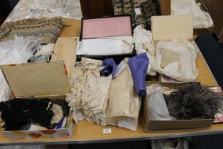 Quantity of linen and lace, some in boxes.