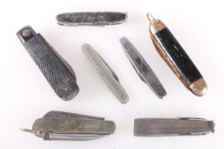 Girl Guides multi tool, fruit knives etc.