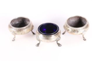 Pair of Victorian table salts by Arthur Sibley, London 1872, 143g and another 94g without liner. (3)