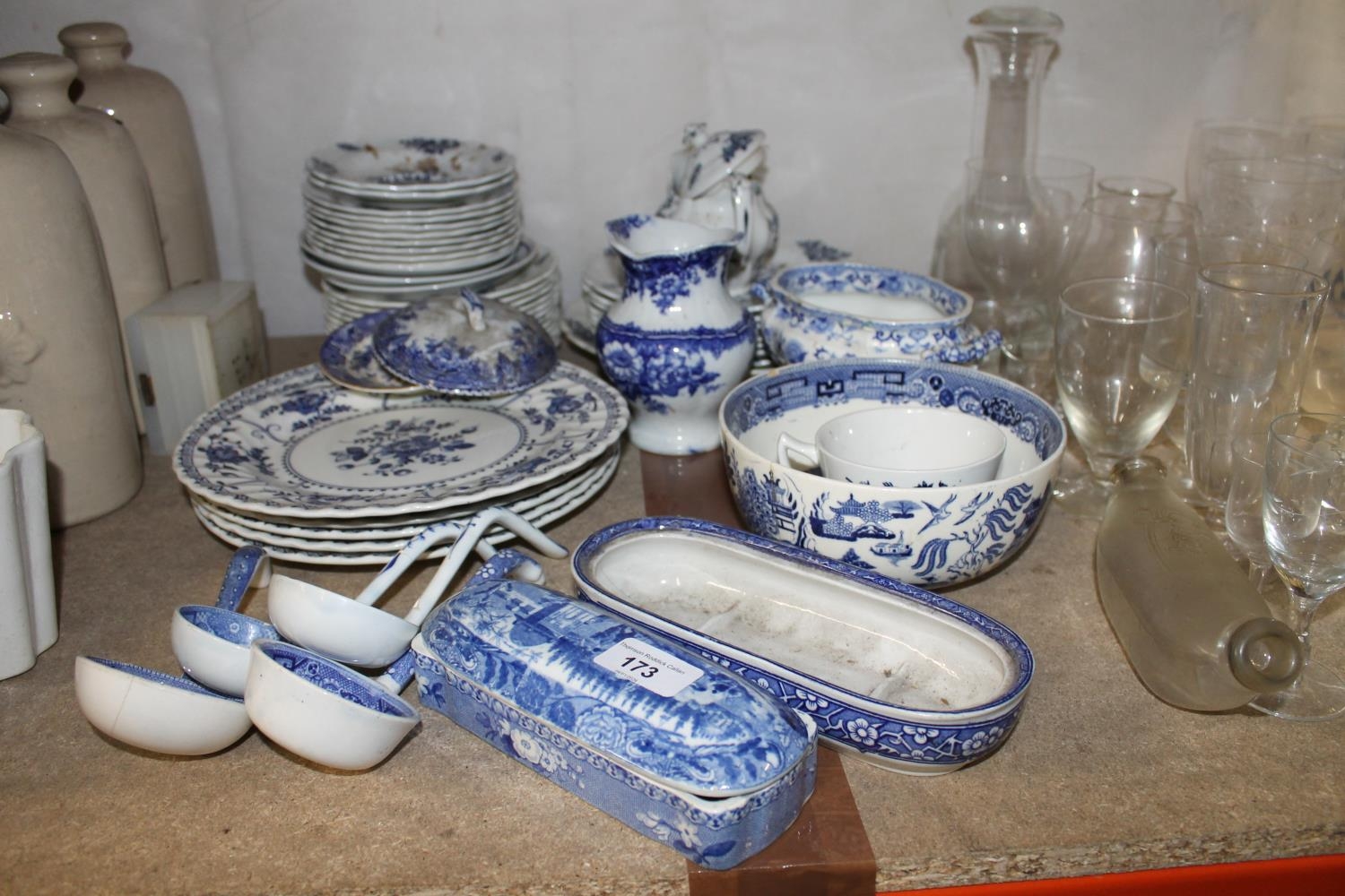 Blue and white china to include a Wedgwood Willow pattern bowl, Johnson Bros Indes  dinner plates,