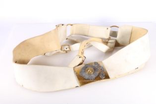 Royal Scots shoulder belt plate on white leather belt.