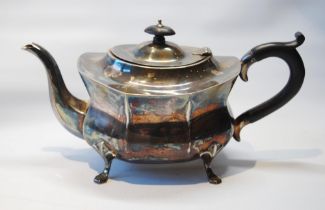 Silver oval teapot, panelled, Birmingham 1925, 662g.