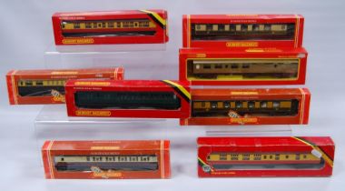 Group of Hornby OO gauge scale models to include R.929 BR coach brake second, R.430 57 brake 3rd,