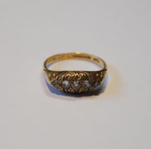 Edwardian diamond five-stone ring with brilliants, in 18ct gold, size P, 3.8g.