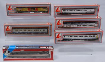 Group of Lima OO gauge coaches to include 205154W, 205153W, 20152, 30 5327, 30 5303, and 303204W,