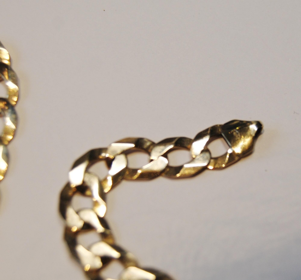 9ct gold bracelet of filed curb pattern, 13.3g. - Image 2 of 3