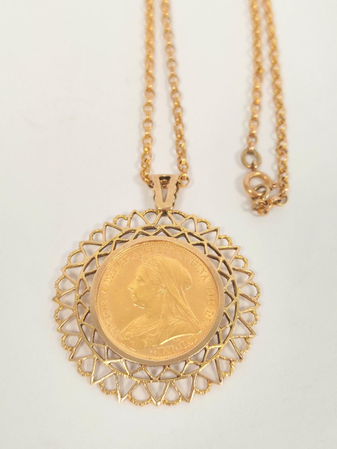 Sovereign 1899, 9ct. gold detachable pendant mount and necklet 54cm, gross 18g. - Image 2 of 5