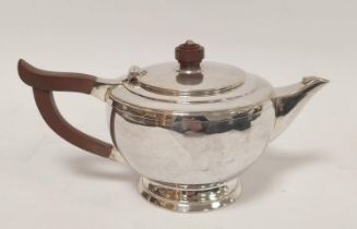 Silver three piece tea set of Art Deco style with stepped bands, mid 20th century. 624g. 20oz.