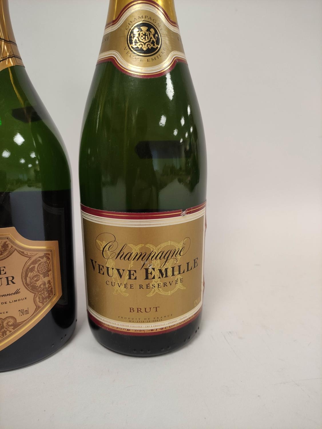 Roche Lacour 2019 brut sparkling wine, 750ml, 12.5%, with Veuve Emille cuvee reserve brut champagne, - Image 5 of 5