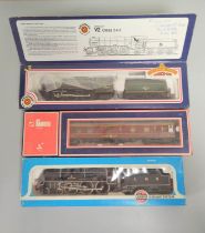 Three boxed 00 gauge models to include Bachmann Branchline Gresley V2 Class 2-6-2 locomotive and