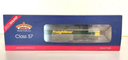 Bachmann Branchline. Class 57/0 57003 'Freightliner Evolution' in Freightliner Livery (DCC Sound