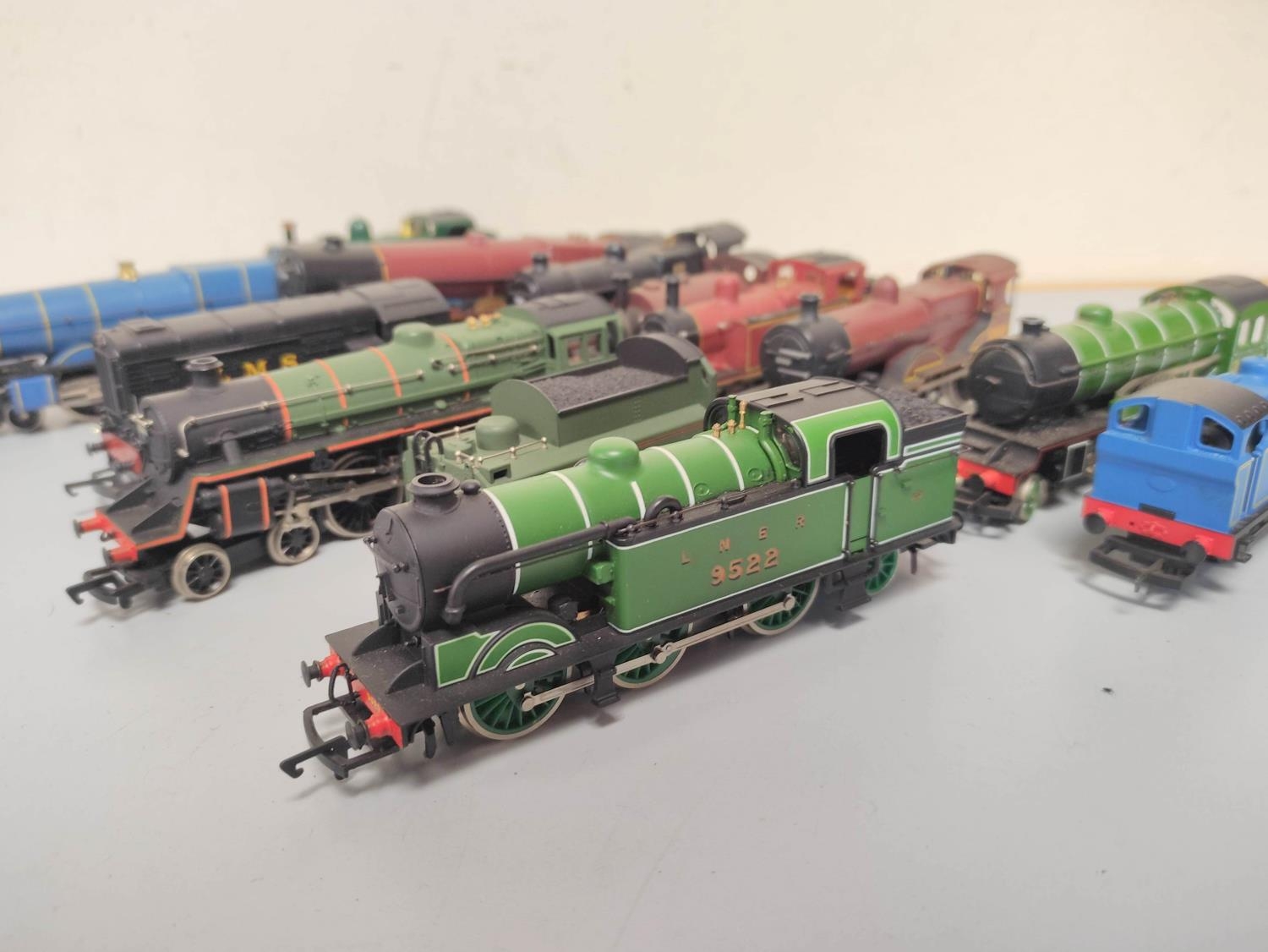 Group of 00 gauge locomotives and tenders to include examples by Lima, Airfix and Hornby. - Image 2 of 4