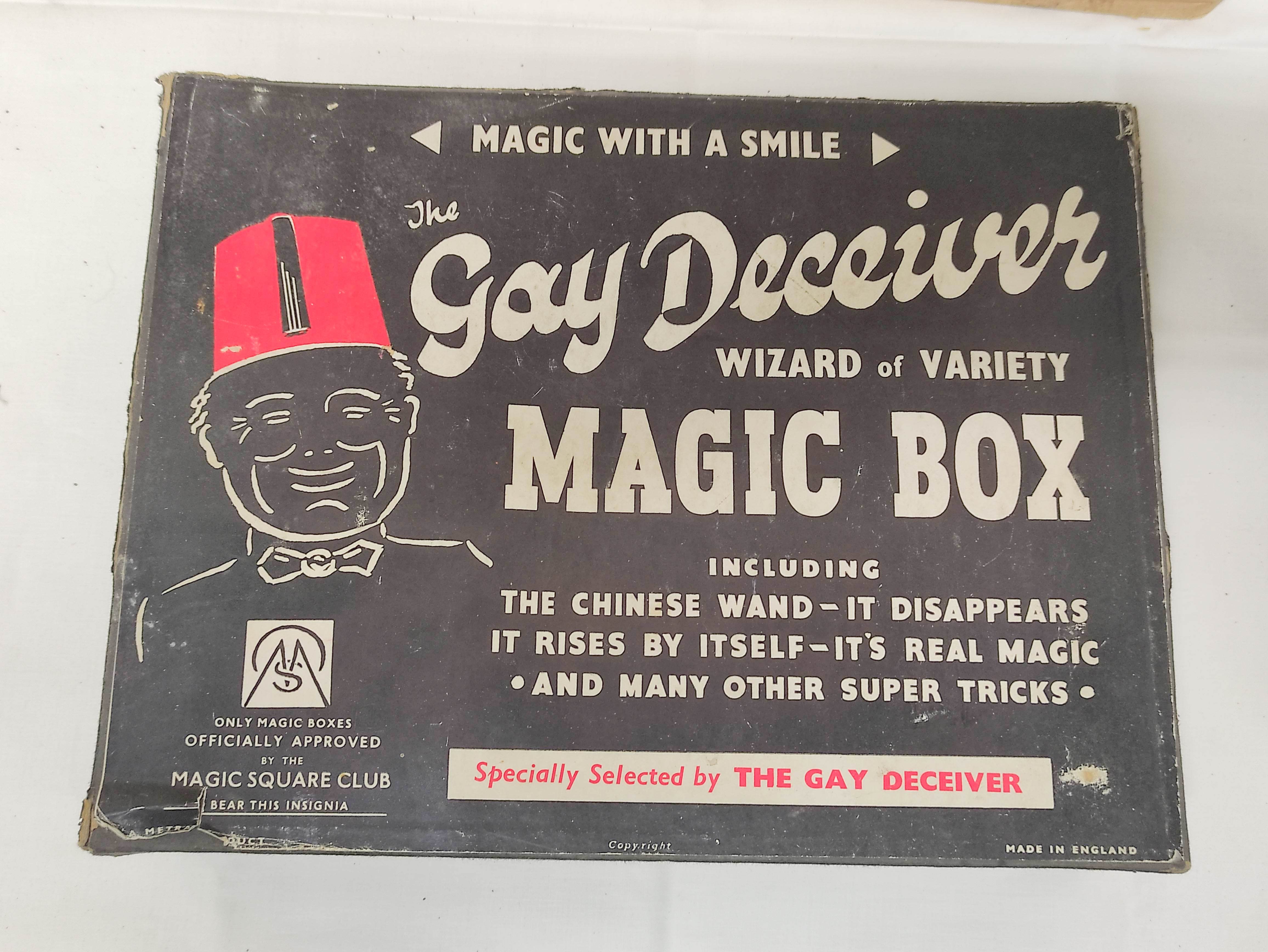 Large box of assorted magic tricks to include Gay Deceiver Magic Box, a partial Ernest Sewell - Image 6 of 7