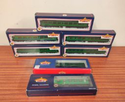 Bachmann Branchline. Seven boxed 00 gauge 63' carriages to include two 63' Bulleid Corridor Open