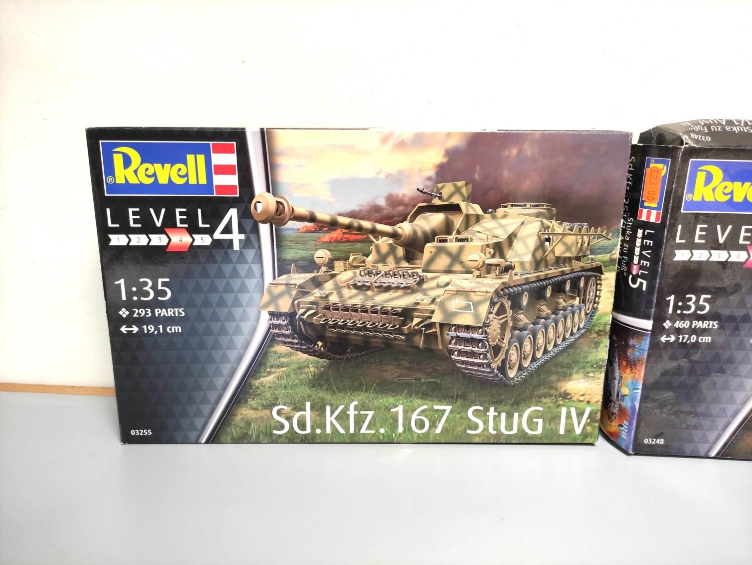 Six 1:35 scale boxed model construction kits to include a Revell Sd.Kfz.167 Stug IV 03255, a - Image 3 of 4