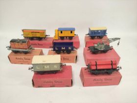 Hornby Series. Collection of 0 gauge rolling stock to include Gas Cylinder Wagon RS662, No.1 Crane