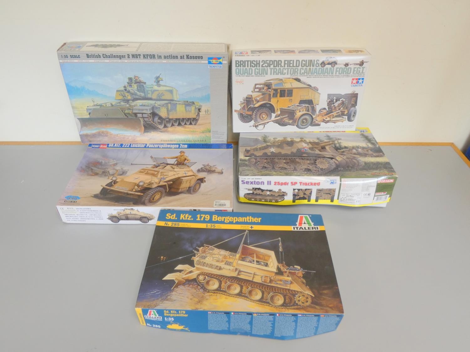 Five 1:35 scale boxed model construction kits to include a Trumpeter British Challenger 2 MBT 00345,