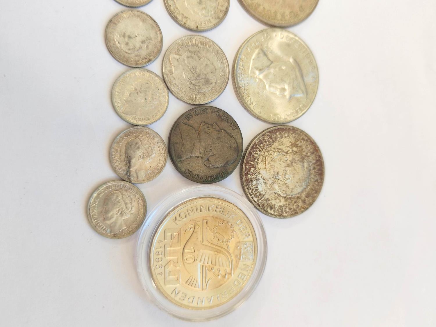 Collection of British and World silver coins to include an 1909 USA 25c, 1947 Philippines 50 - Image 3 of 8