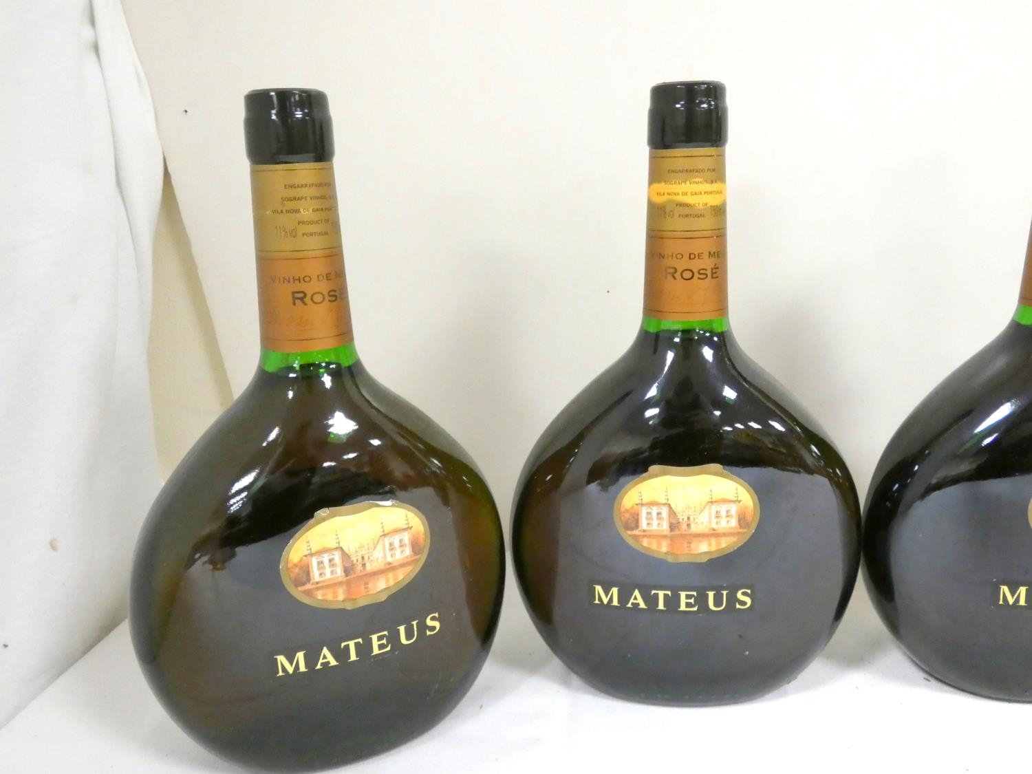 Five bottles of MATEUS Vinho De Mesa rose 11% abv. 70cl. (5) - Image 2 of 6