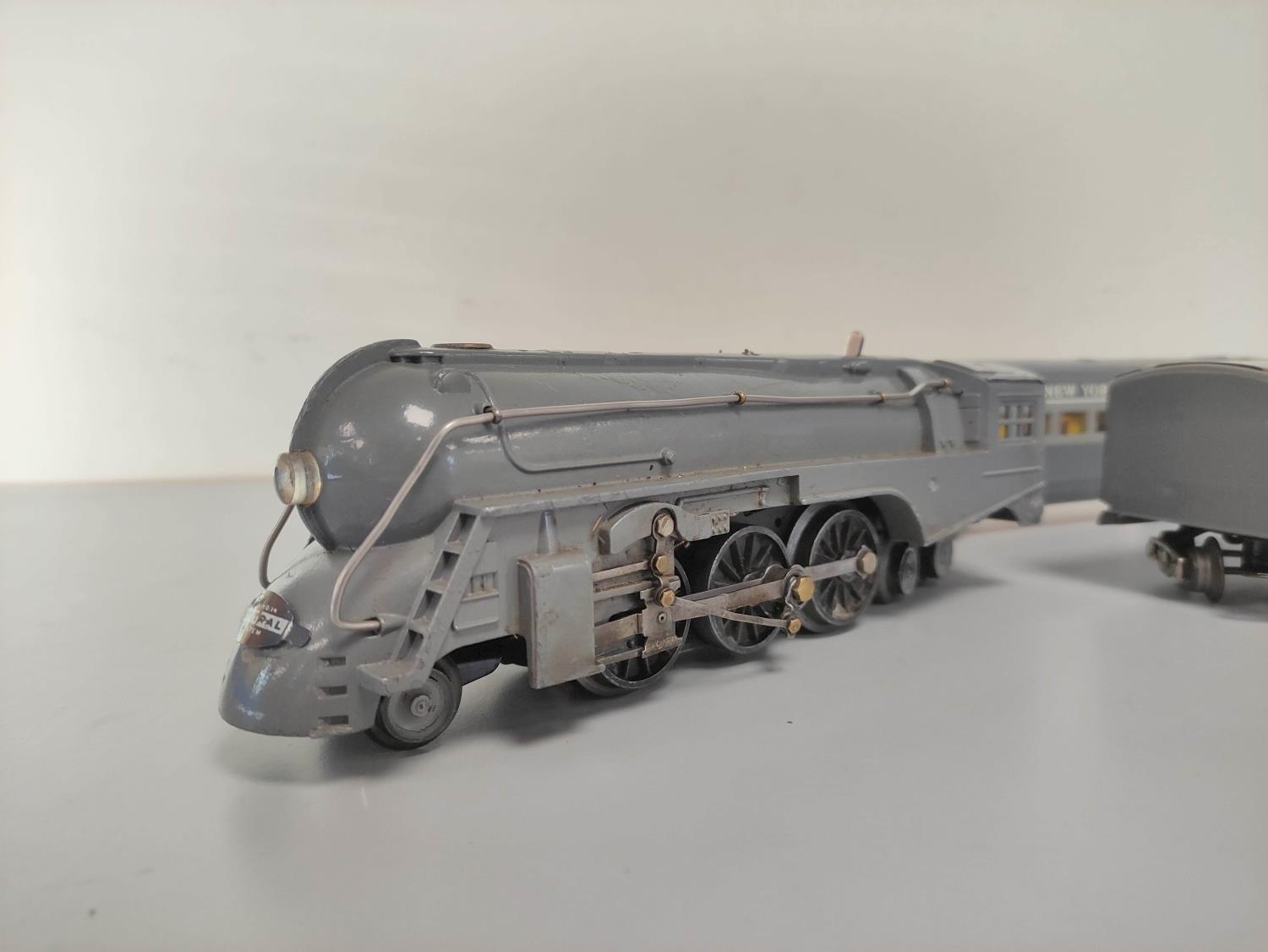 Lionel. 0 gauge Dreyfuss J3 Hudson locomotive in New York Central grey livery. Also three - Image 2 of 6