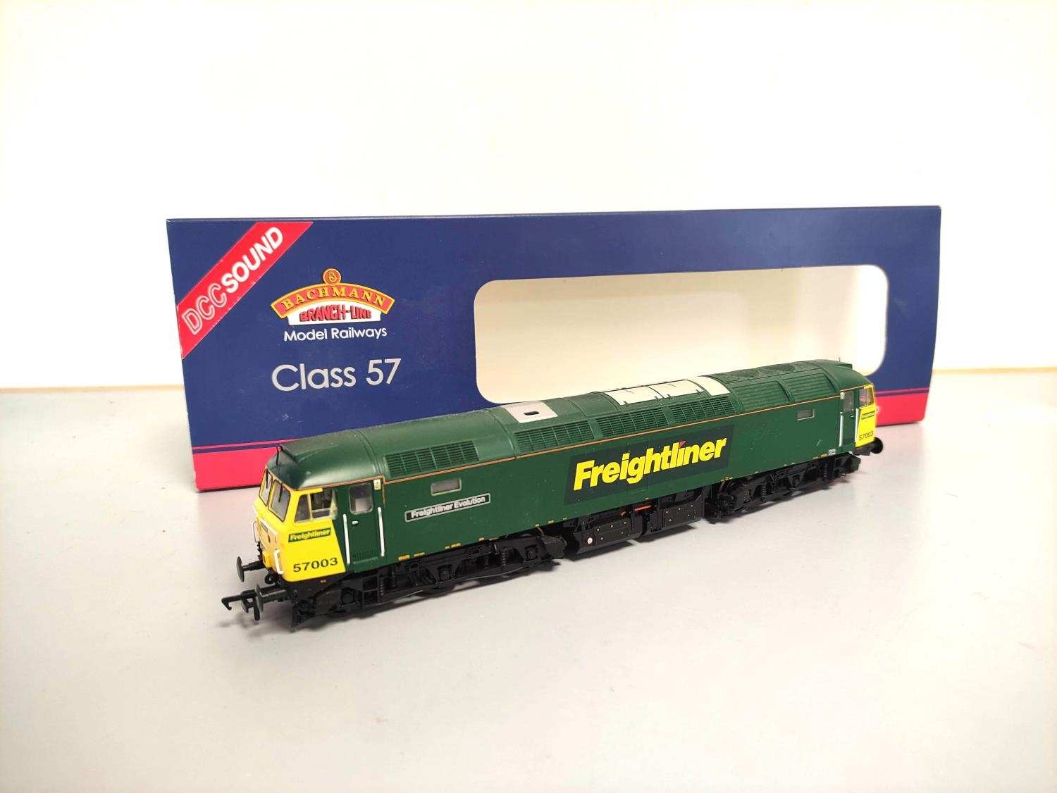 Bachmann Branchline. Class 57/0 57003 'Freightliner Evolution' in Freightliner Livery (DCC Sound - Image 3 of 5