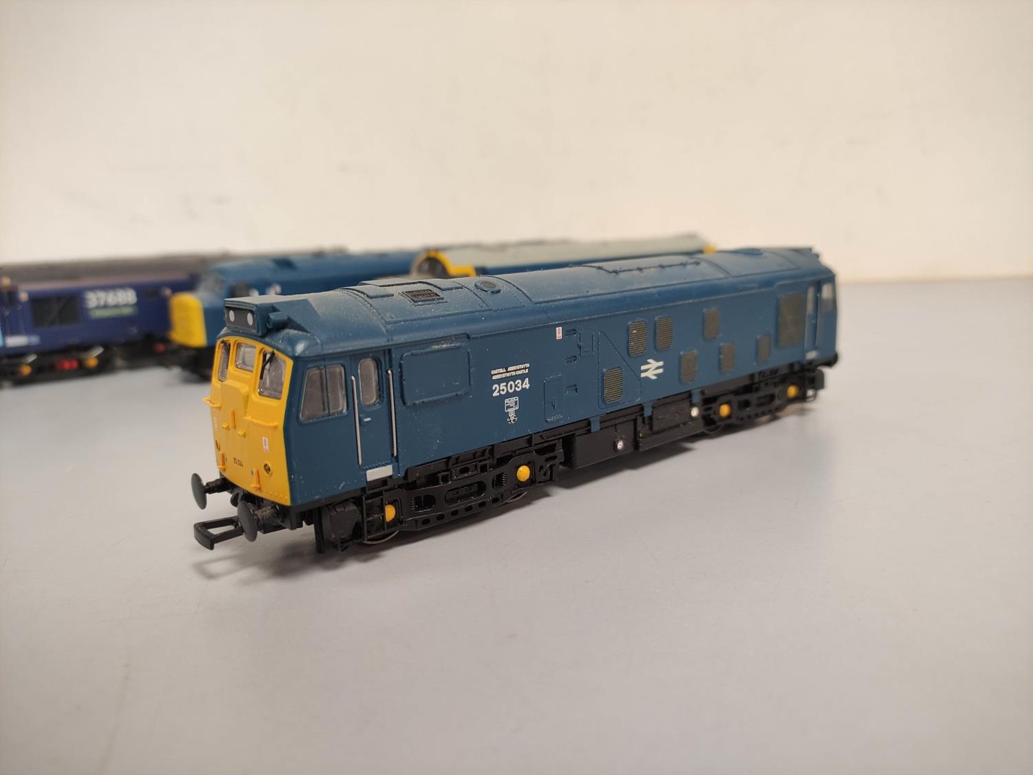 Bachmann Branchline. Group of 00 gauge diesel locos to include a Class 37/5 37510 in DRS livery 32- - Image 2 of 4