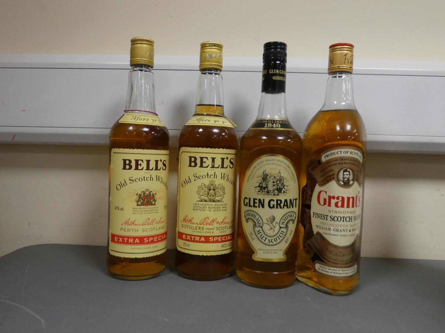 Glen Grant highland malt Scotch whisky, Bottled circa 1980s, 75cl, 40% vol, with Grant's standfast