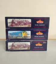 Bachmann Branchline. Three 00 gauge locomotives to include a BR Class 24 Diesel loco D5013 32-430,