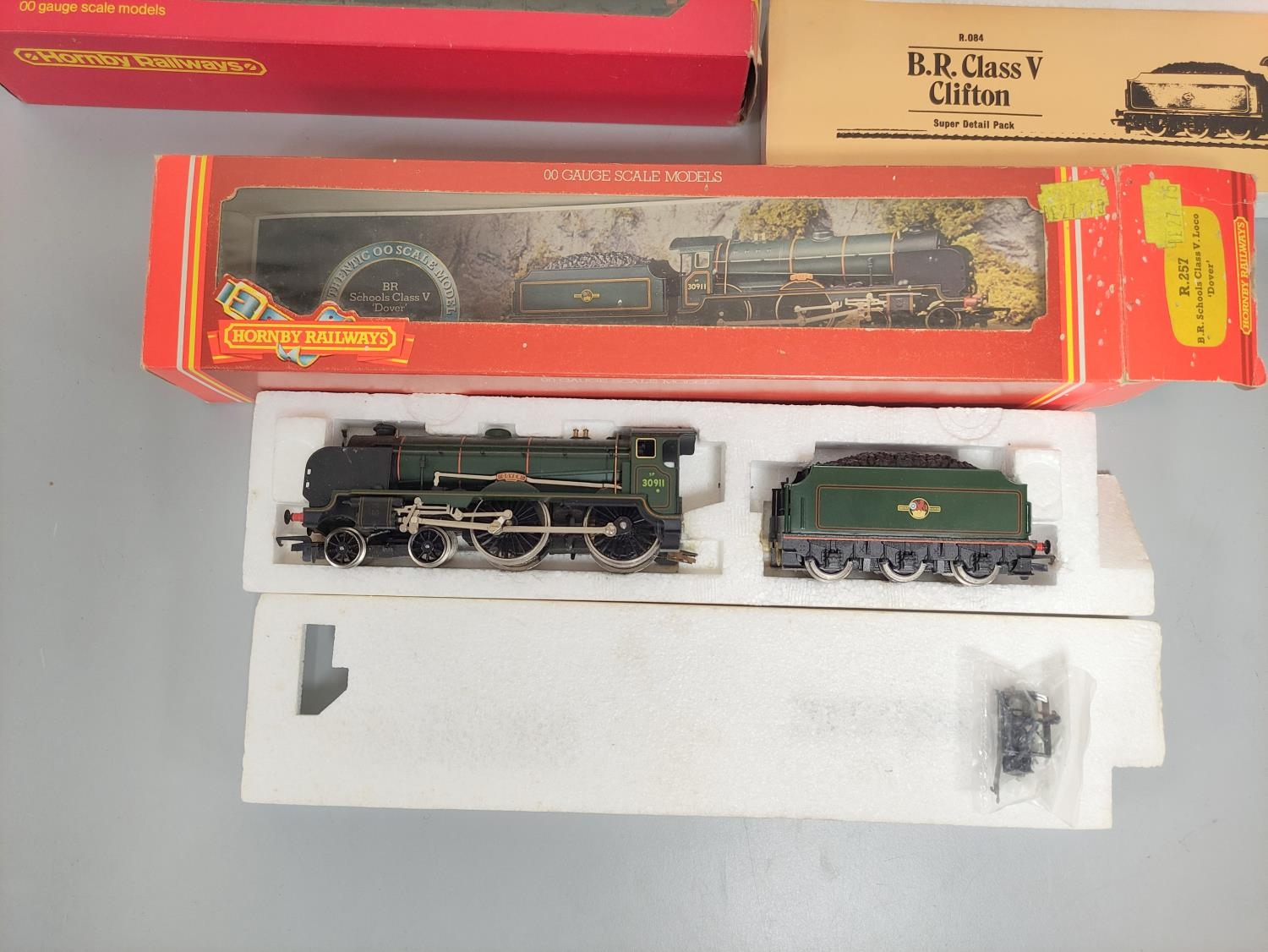 Hornby Railways. Five boxed 00 gauge railway models to include a Schools Class V 4-4-0 'Dover' 30911 - Image 2 of 7