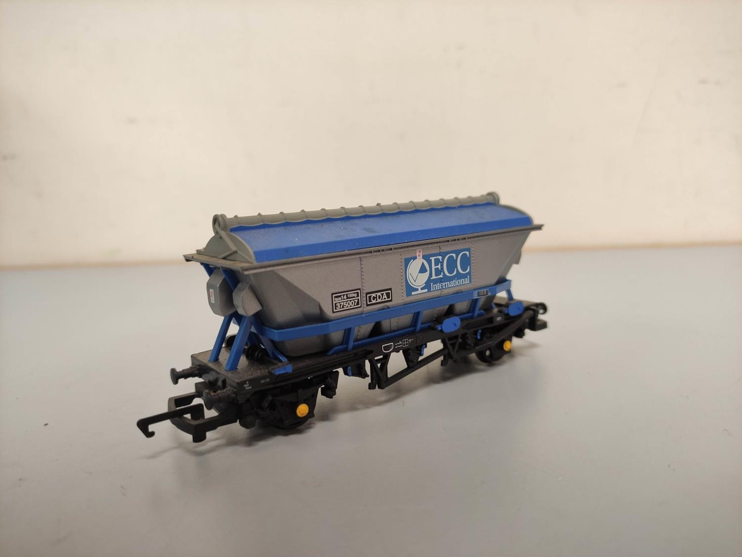 Box of 00 gauge models to include a Heljan Class 47/7 47787 in West Coast Railways livery, Hornby - Image 4 of 4