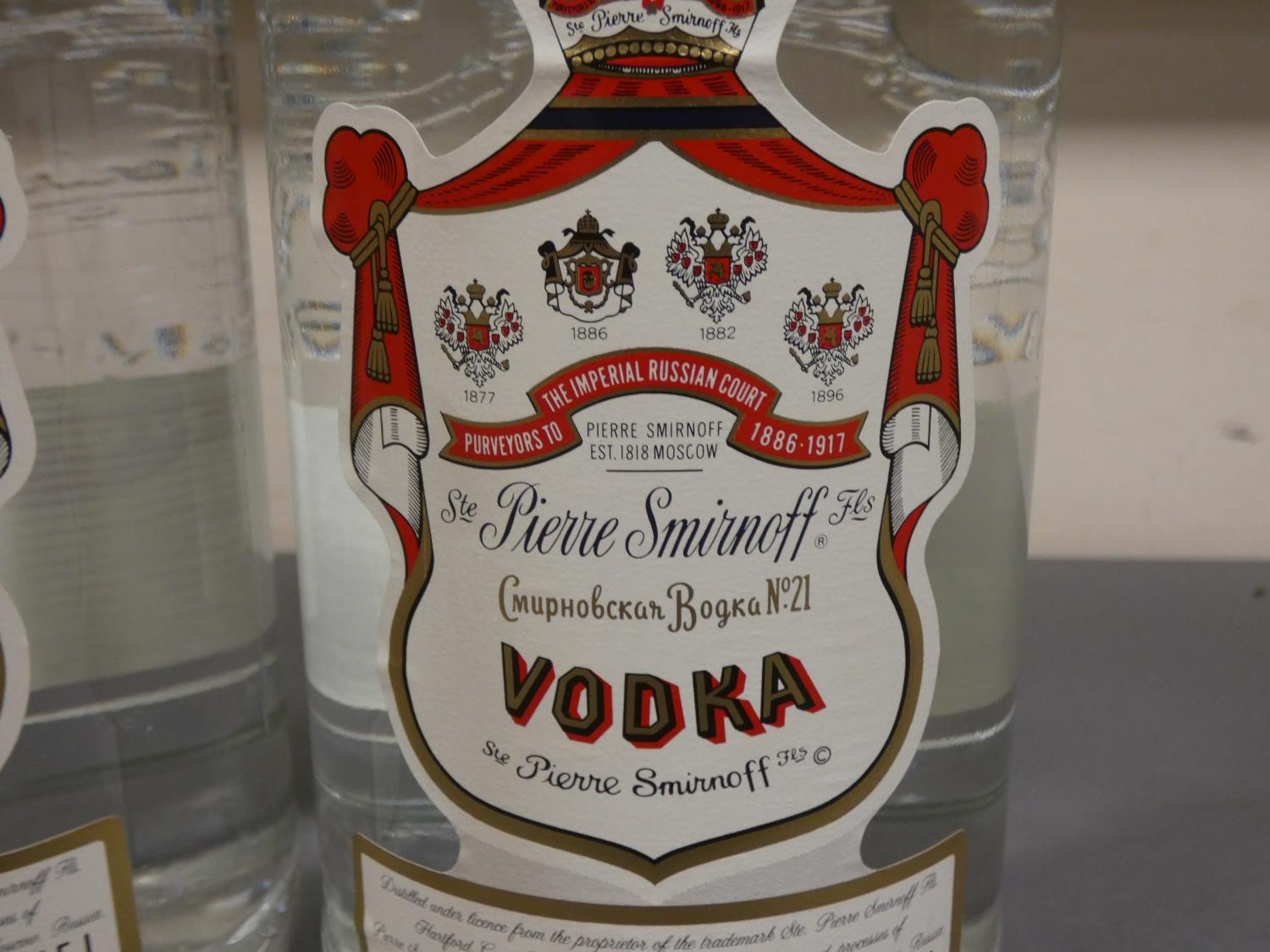 Two 1.5 Litre bottles of Smirnoff Vodka, 37.5% vol. (2) - Image 3 of 5