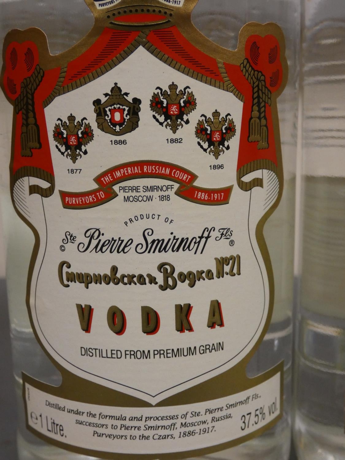 Three 1 Litre bottles of Smirnoff Vodka, 37.5& vol. (3) - Image 3 of 4